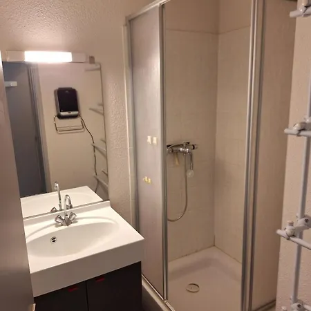 Ax Les Thermes Avec Garage Et Parking Prive *